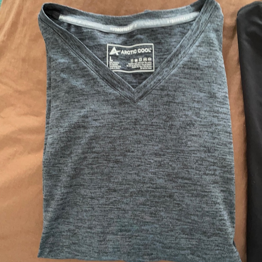 Arctic cool shirt, hydrofreeze technology